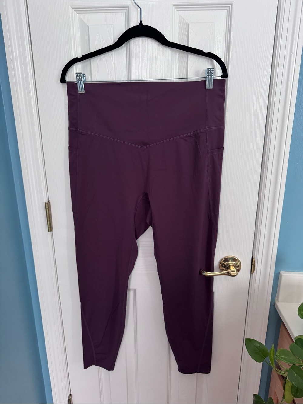 HALARA  High Waist Tummy Control Side Pocket Shaping Leggings In Night’s Purple
